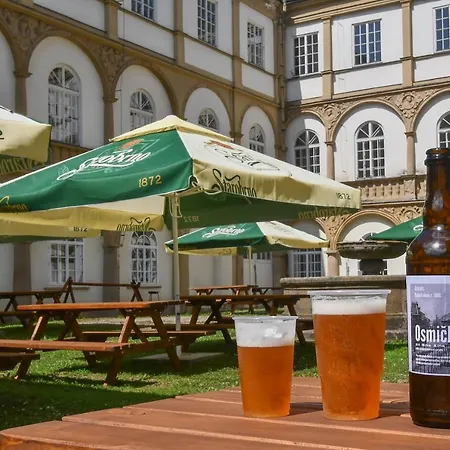 Zamek 3* Racice-Pistovice