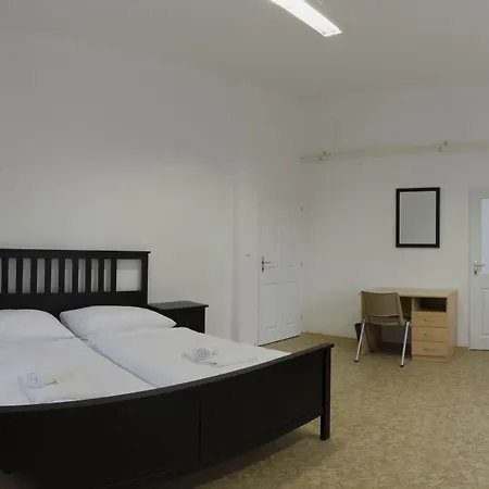 Zamek 3* Racice-Pistovice