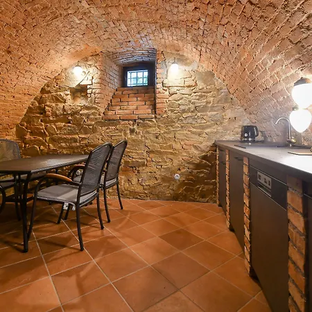 Zamek 3* Racice-Pistovice