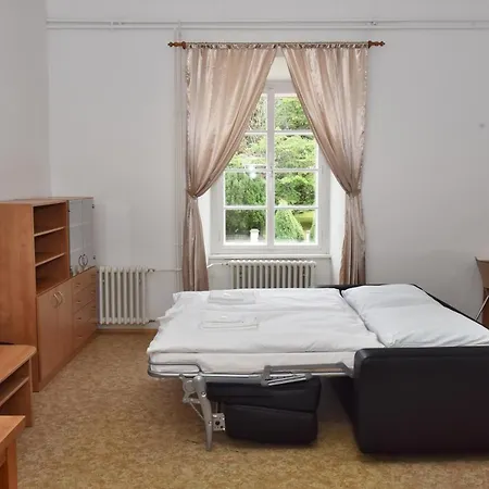 Zamek 3* Racice-Pistovice