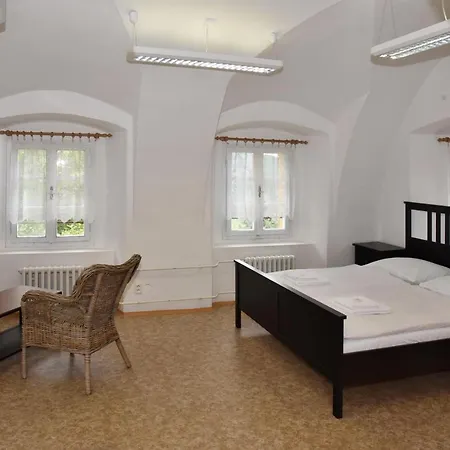 Zamek Racice-Pistovice